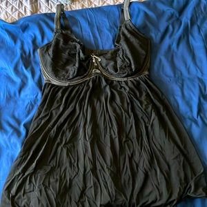 Adorable lacy black lingerie/baby doll chemise size 38I (underwire)